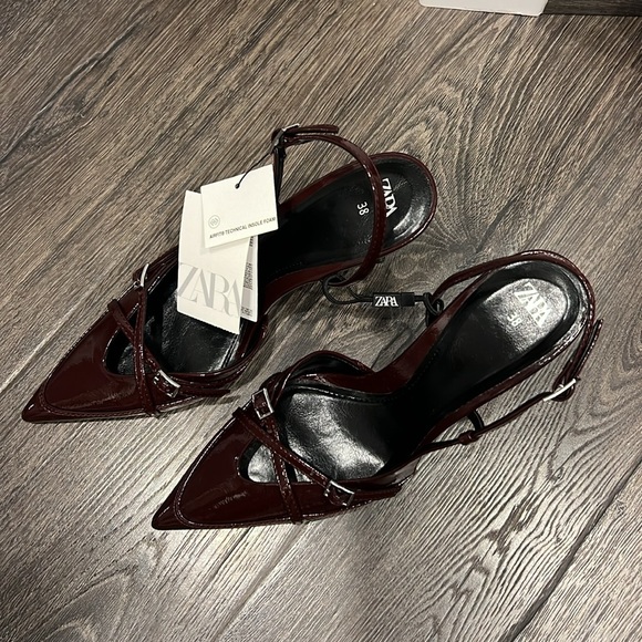 Zara Burgundy BUCKLED STRAP HEELED SHOES - Picture 10 of 10